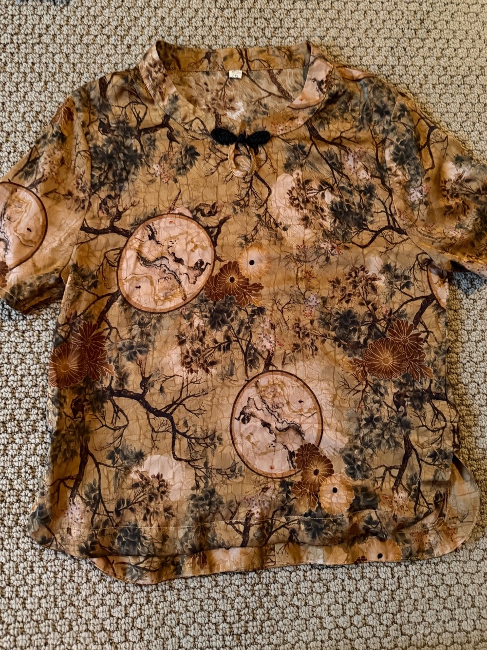 Asian-Inspired Floral & Landscape Print Top Size 2XL Fits Small